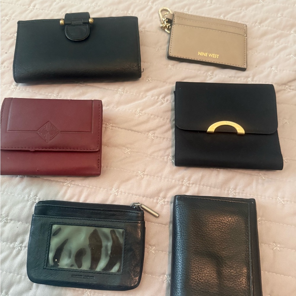 Vintage Wallet bulk Lot with fossil and genuine leather